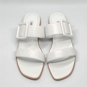 Manolo Blahnik Tituba Leather Buckle Sandals size 40
